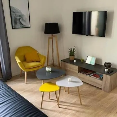 Beau & Grand T2, Balcon, Parking Au Calme Apartment *