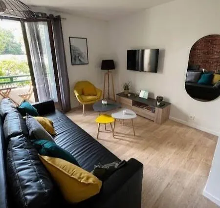 Apartment Beau & Grand T2, Balcon, Parking Au Calme *