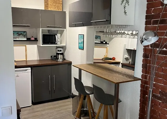 Apartment Beau & Grand T2, Balcon, Parking Au Calme